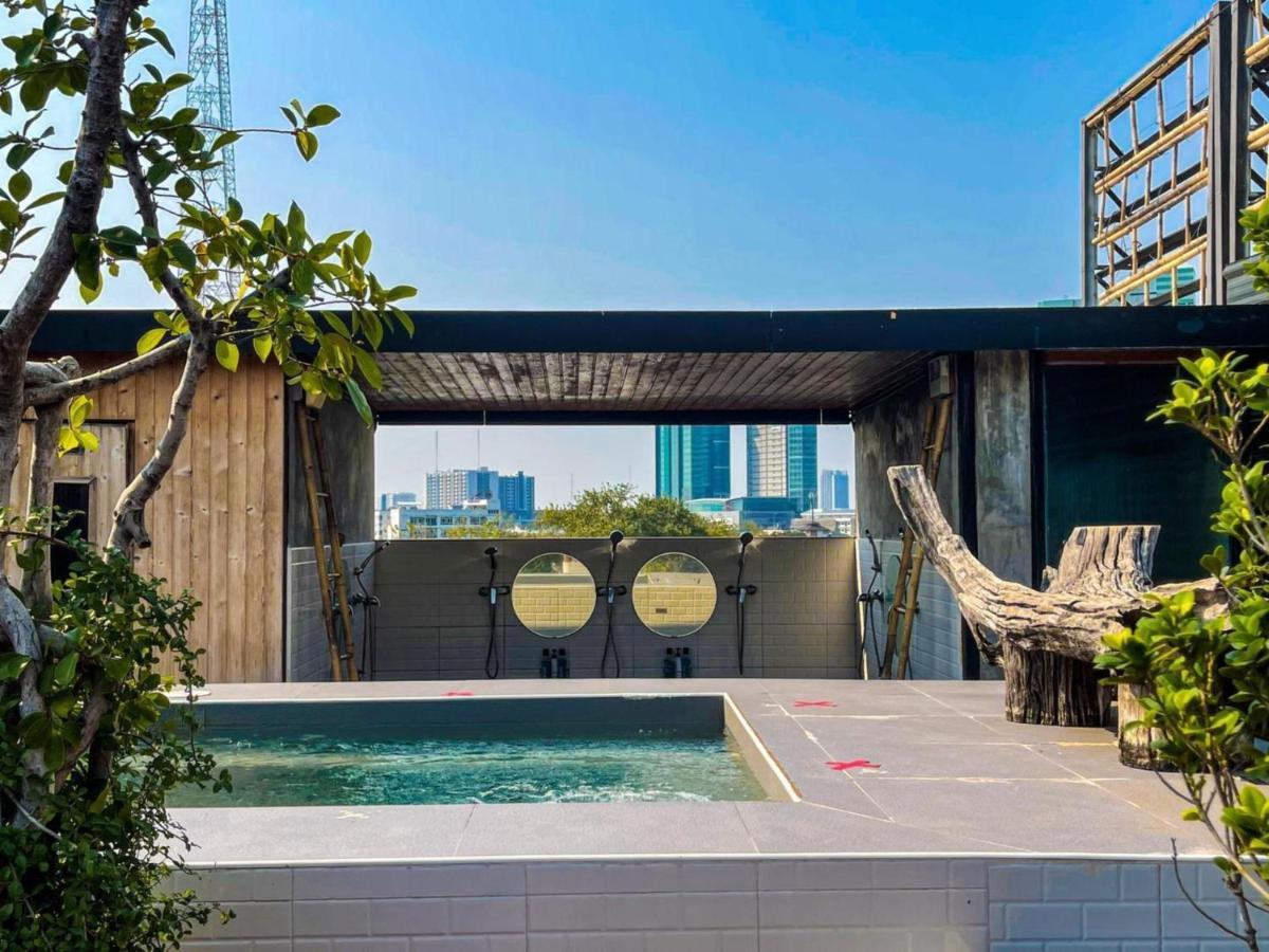 Blu Cabin Ari Stylish Gay Poshtel Bangkok Bagian luar foto