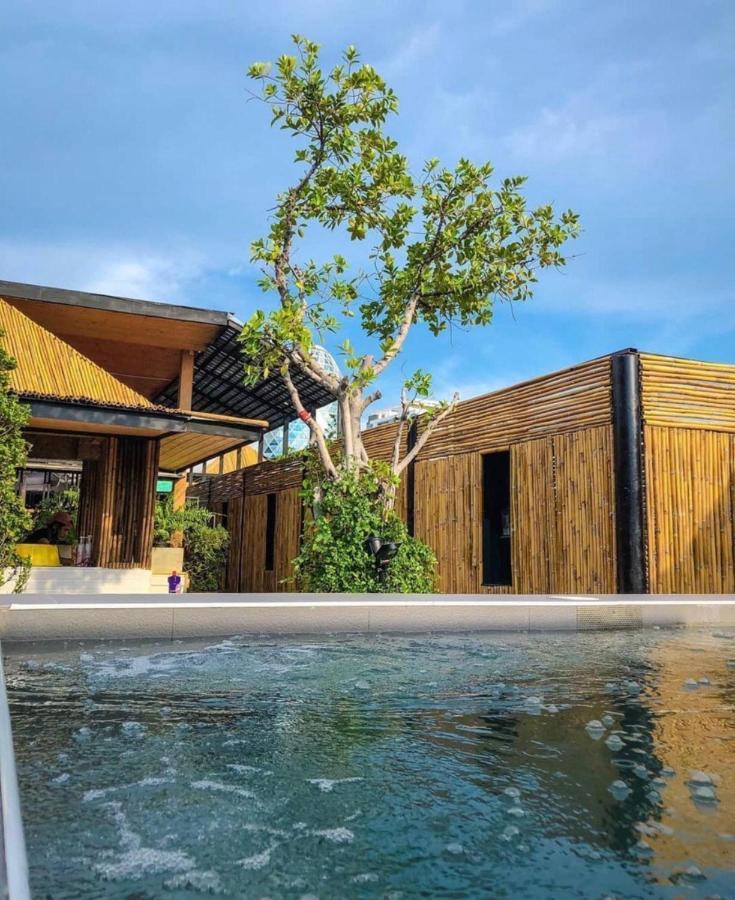 Blu Cabin Ari Stylish Gay Poshtel Bangkok Bagian luar foto