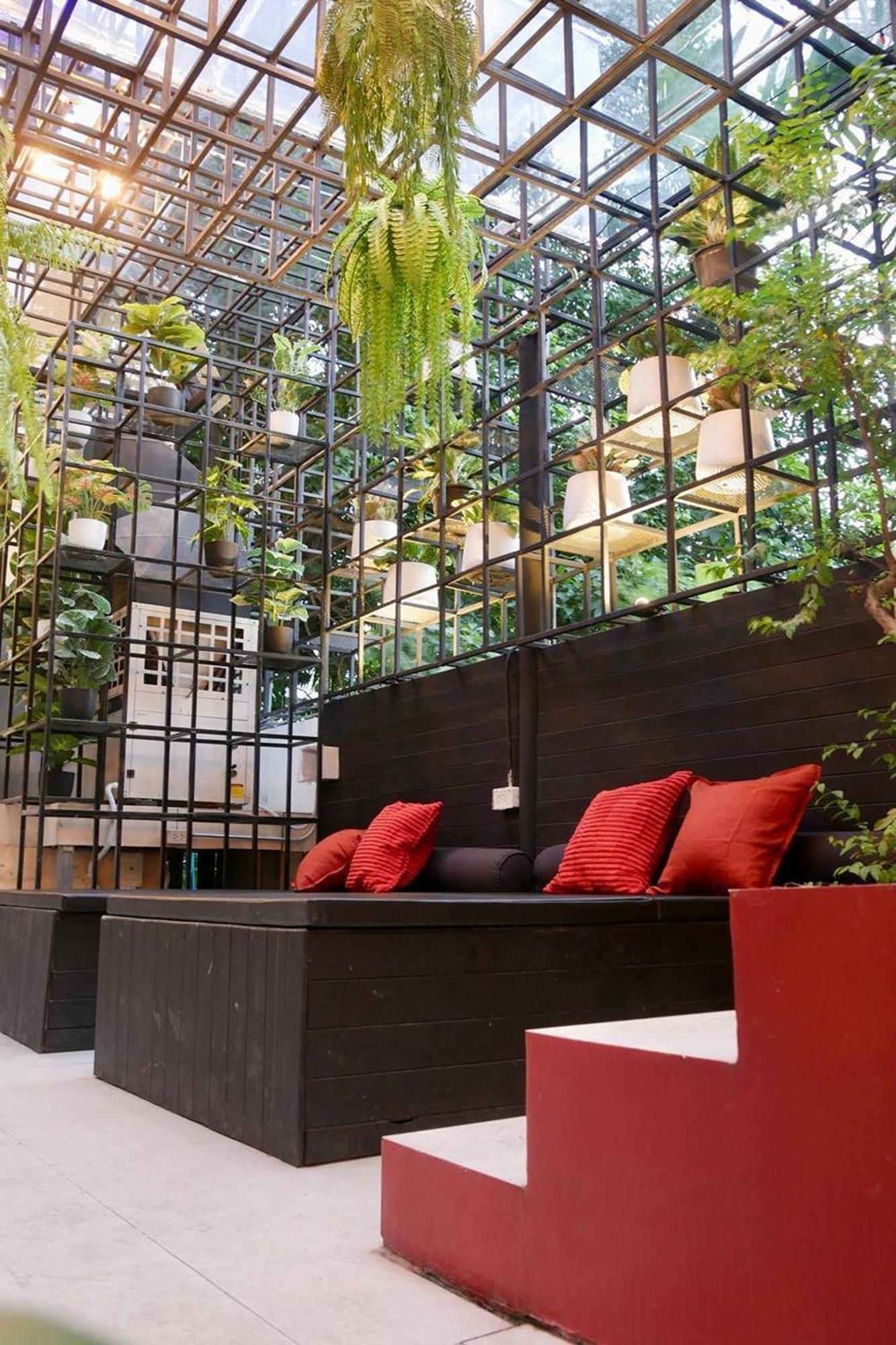 Blu Cabin Ari Stylish Gay Poshtel Bangkok Bagian luar foto