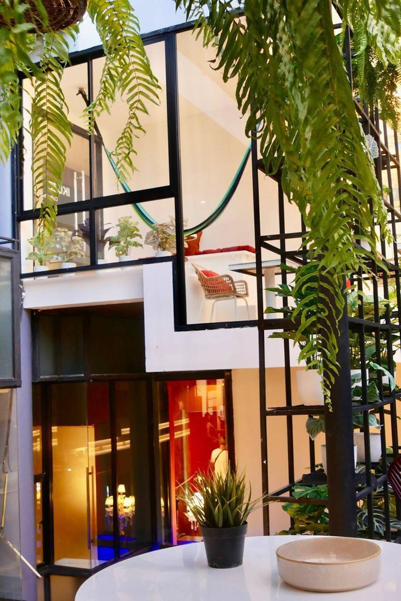 Blu Cabin Ari Stylish Gay Poshtel Bangkok Bagian luar foto