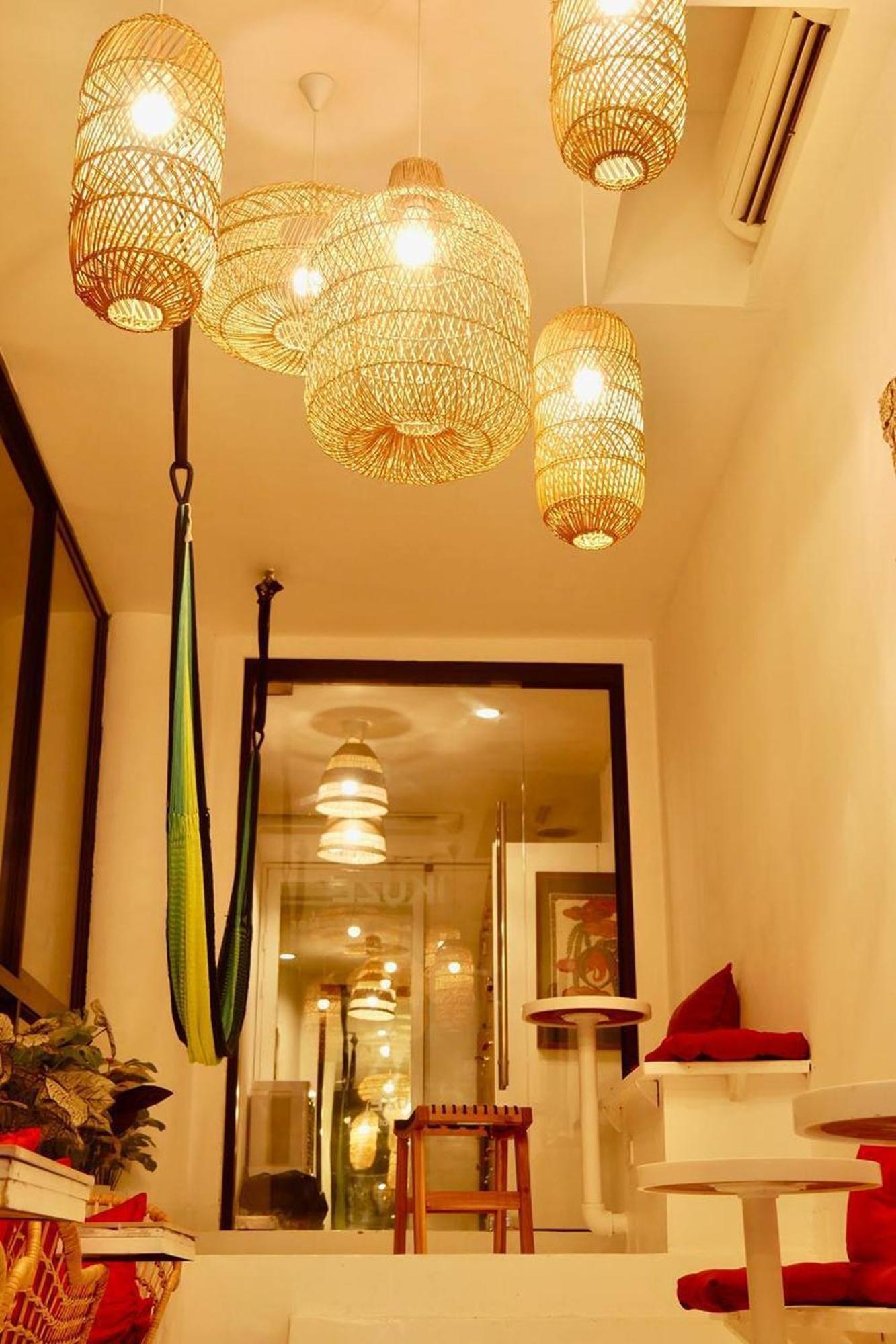 Blu Cabin Ari Stylish Gay Poshtel Bangkok Bagian luar foto